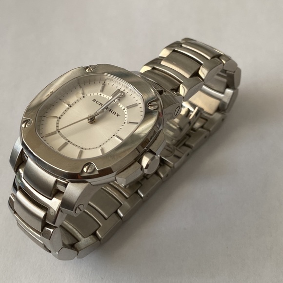 Burberry Women's White Bby1703 The Britain Stainless Steel Watch - Picture 5 of 8